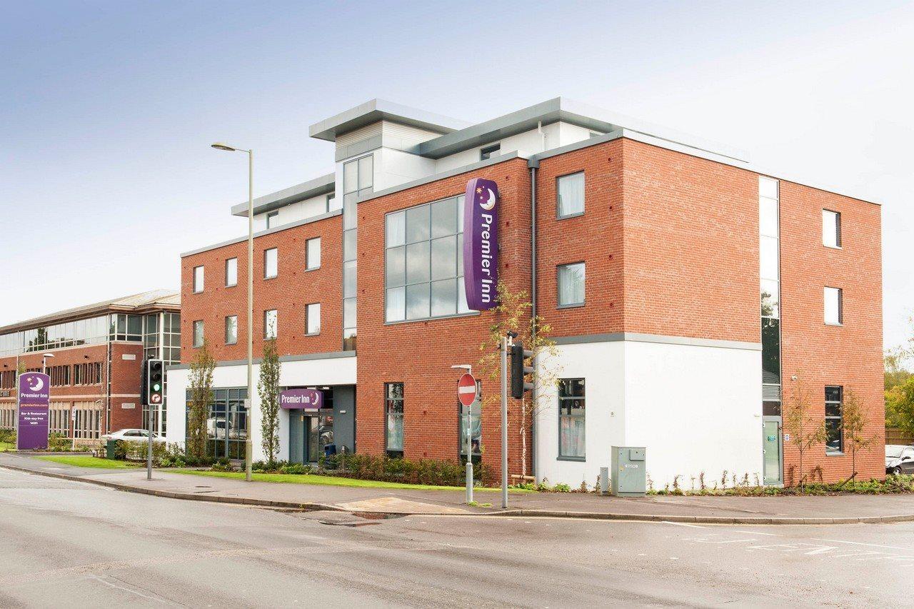 Premier Inn Fleet Esterno foto