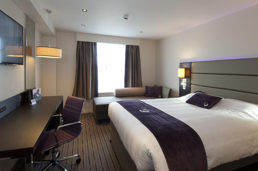 Premier Inn Fleet Camera foto