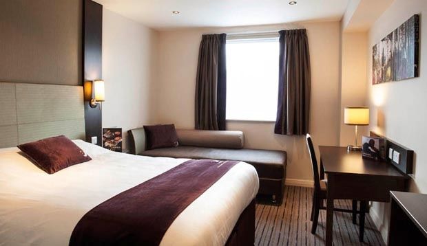Premier Inn Fleet Esterno foto
